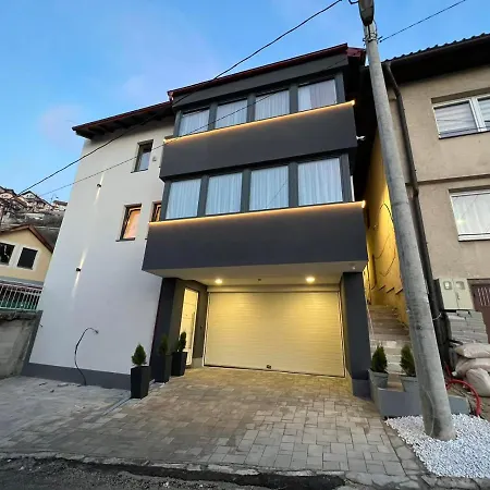 Crystal Old Town شقة