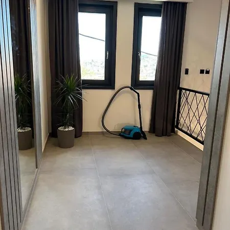 Crystal Old Town アパート