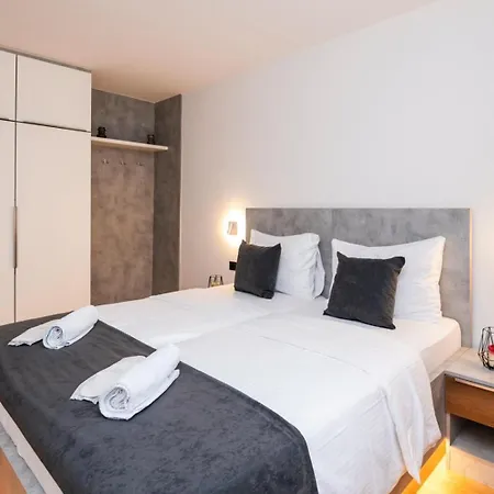 Crystal Old Town アパート